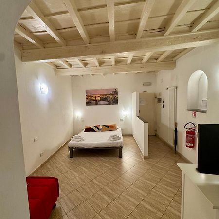 Lovely Portion Of Property Few Steps From Basilica Santa Croce Florence Exterior photo
